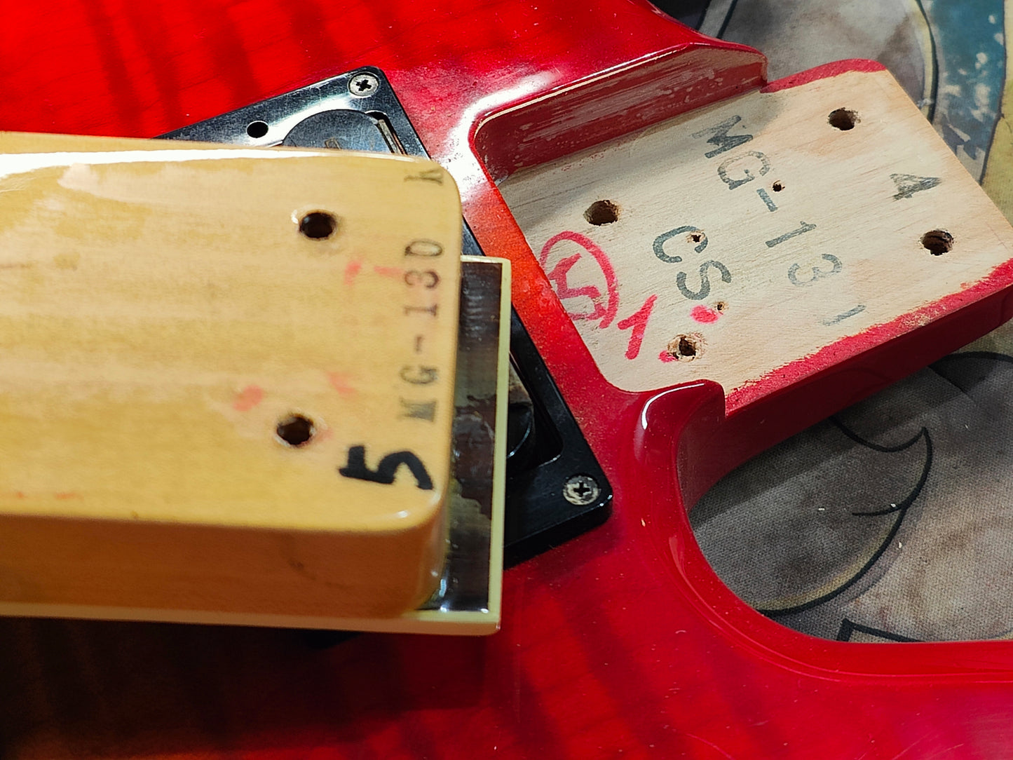 2002 Burny Hide (X Japan) MG-130S Mockingbird w/Sustainer (Cherry Sunburst)