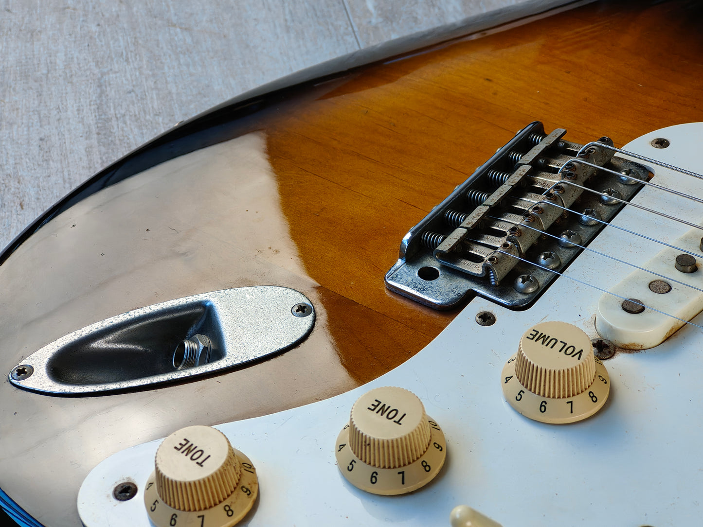 1987 Fender Japan ST57-70 "E Series" '57 Reissue Stratocaster (Brown Sunburst)