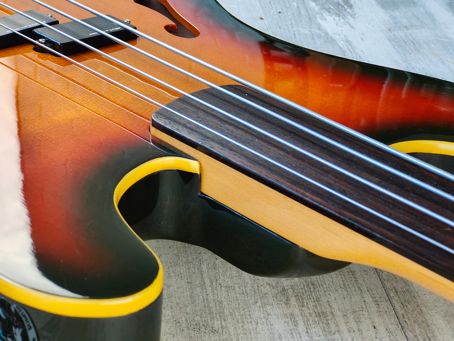 1991 Fender Japan PBAC-100FL Fretless Thinline Electric/Acoustic Precision Bass (Sunburst)