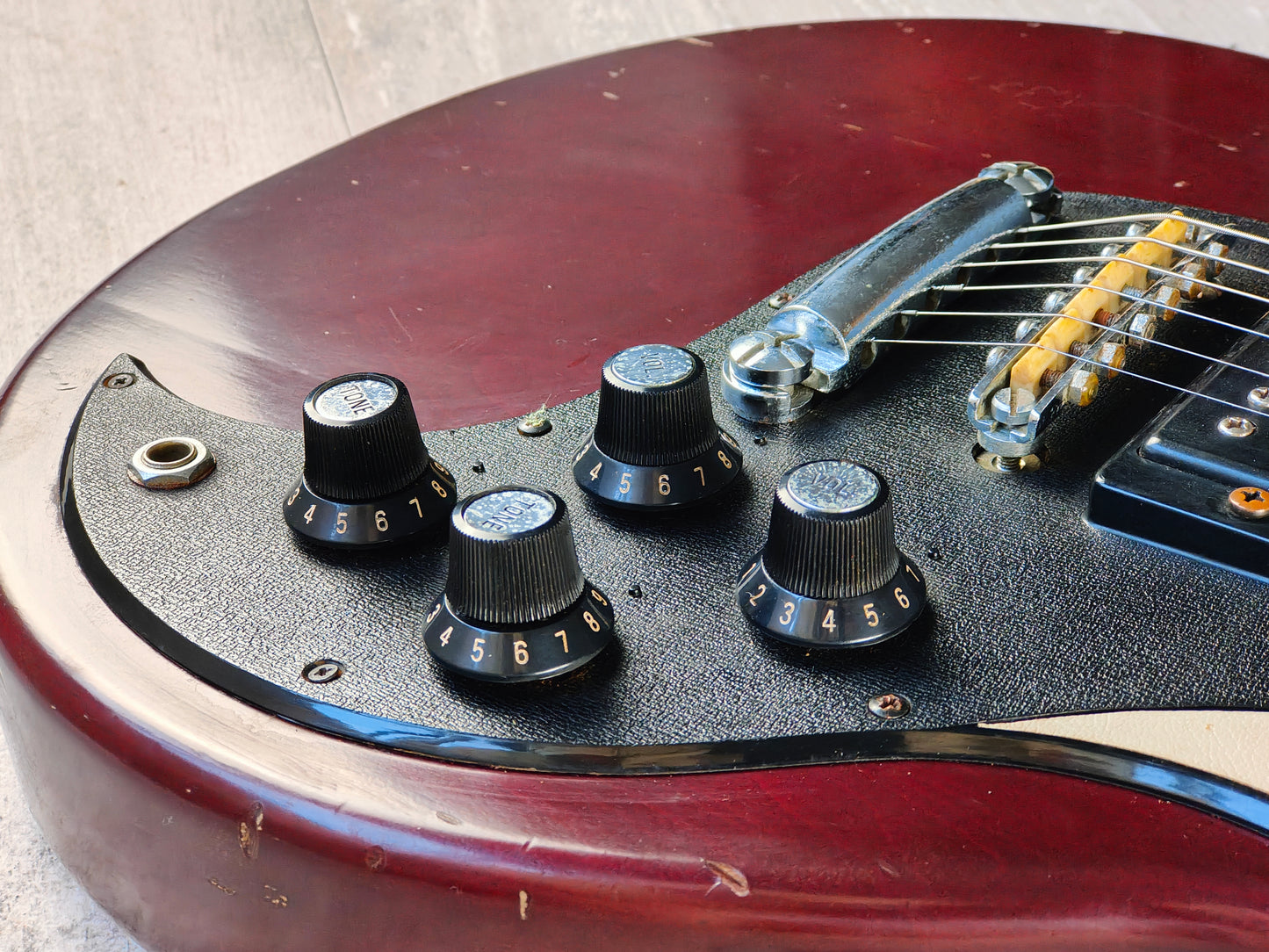 1973 Yamaha Japan SG-35 Double Cutaway SG (Wine Red)