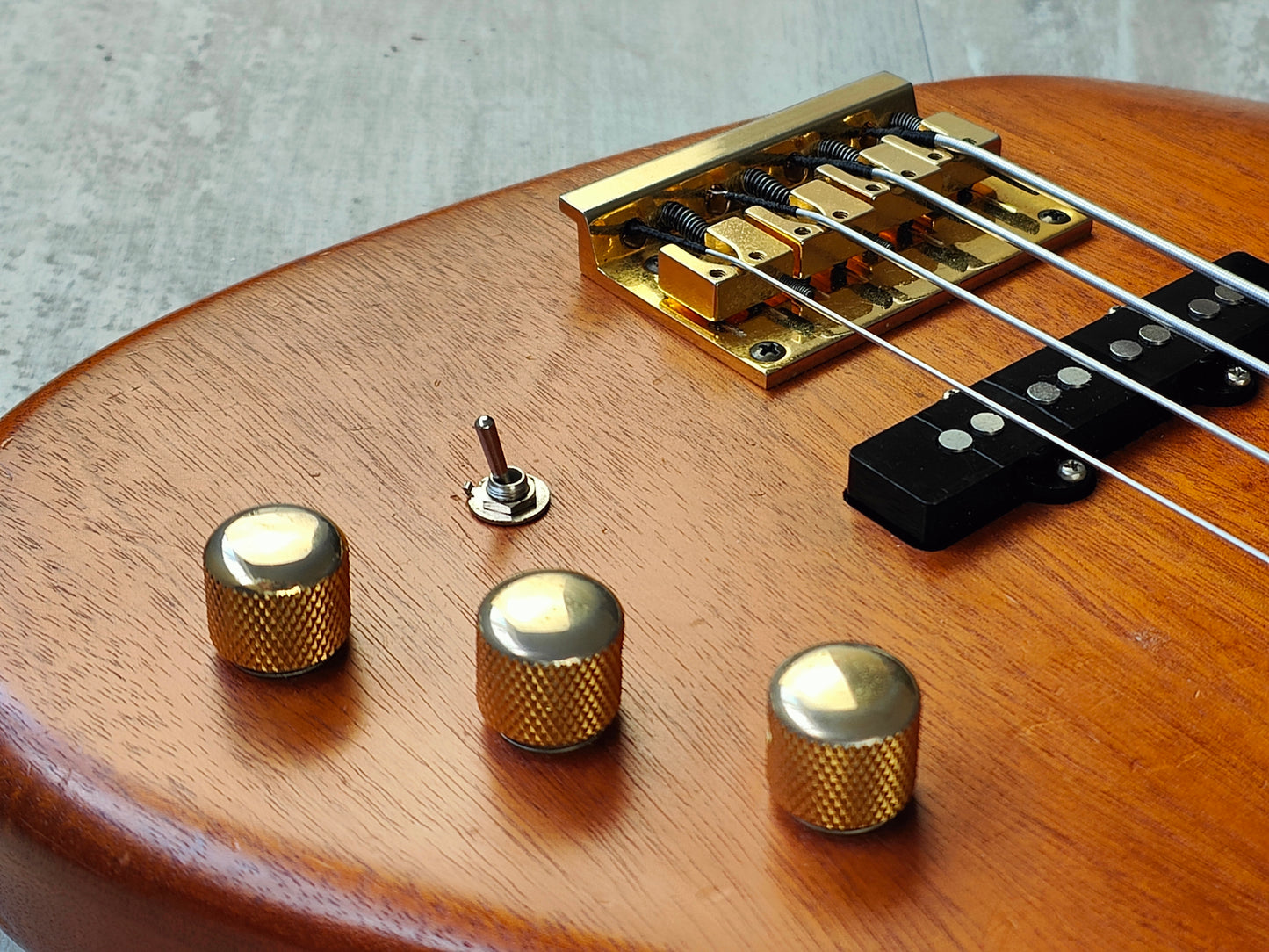 1990's Levinson Blade Japan B4 Fretless Jazz Bass (Stained Brown)