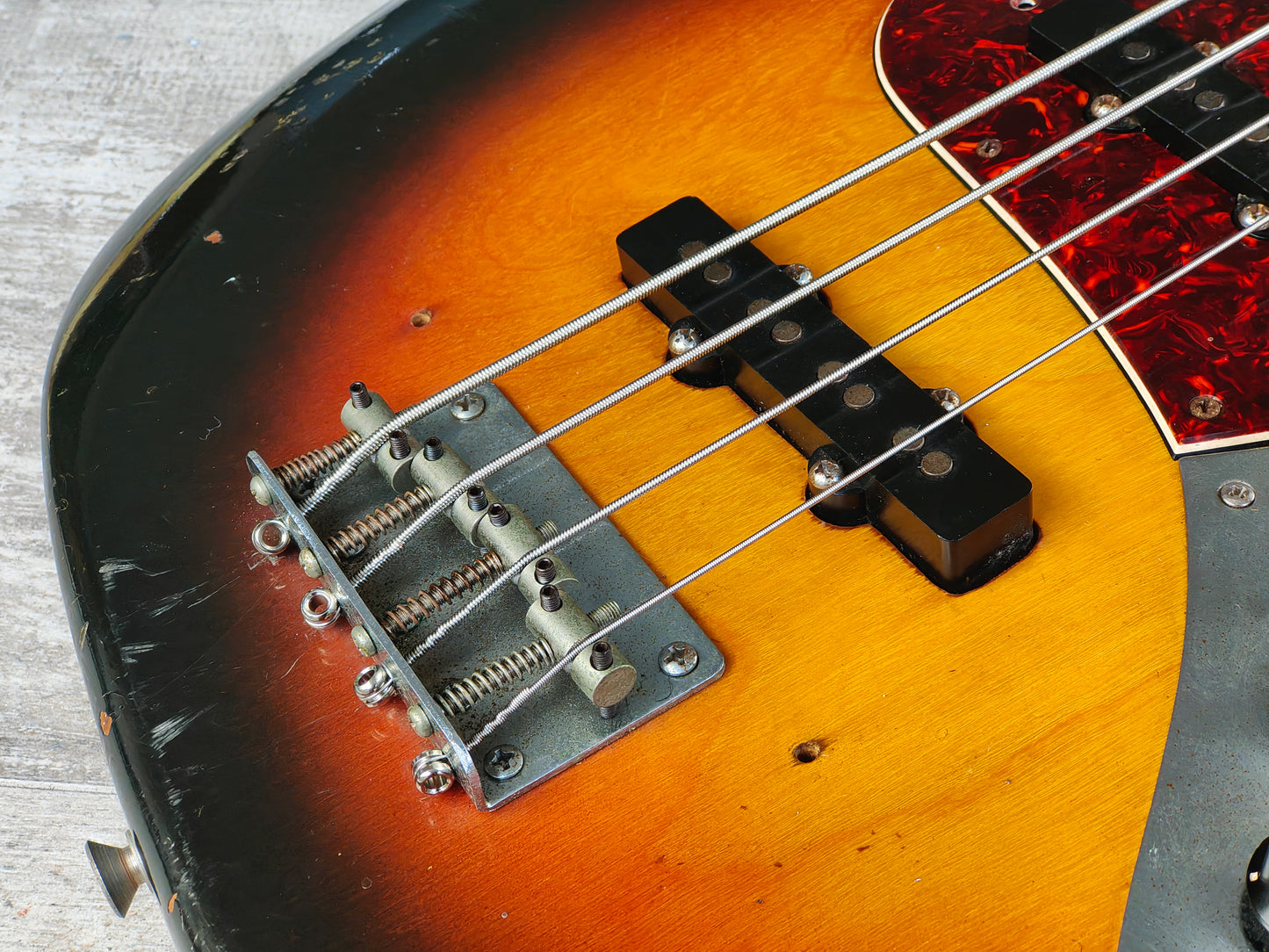 1973 Greco Japan JB-500S Jazz Bass (Sunburst)