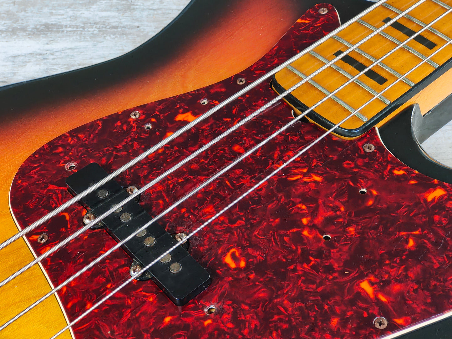 1973 Greco Japan JB-500S Jazz Bass (Sunburst)