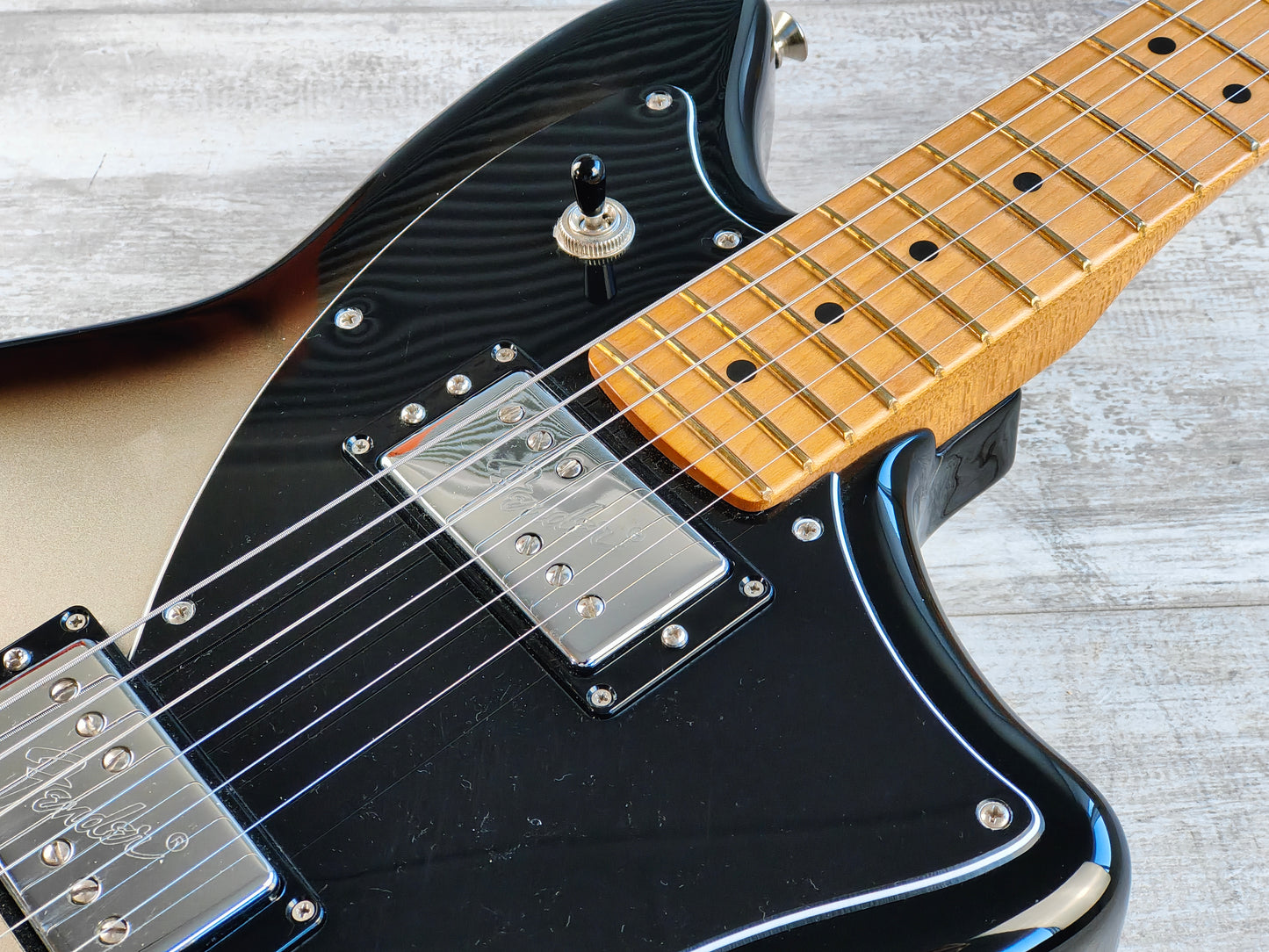 2022 Fender Player Plus Meteora HH Offset (Silverburst)