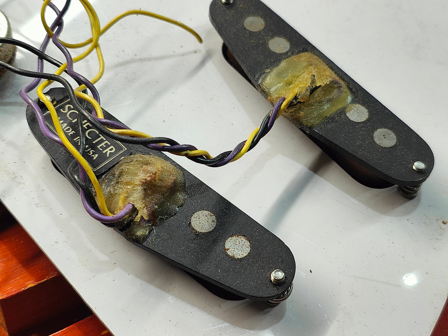 1985 Fender Japan '62 Reissue Stratocaster w/Schecter Pickups (Nitro Relic)