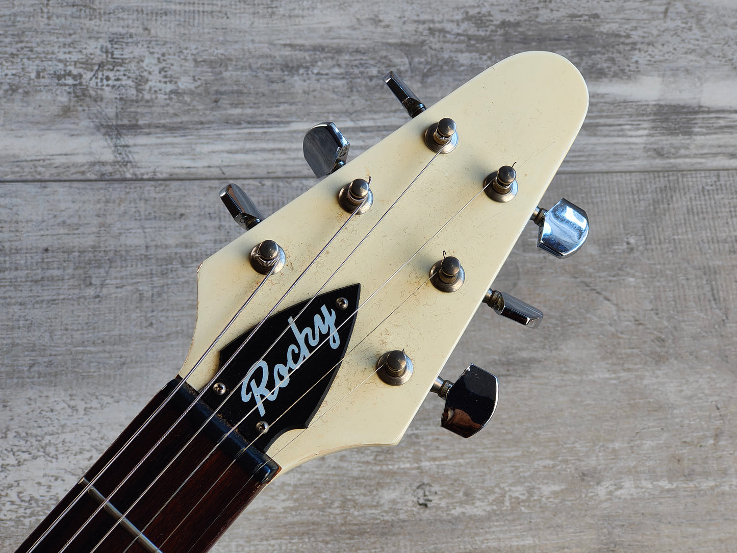 Rocky (by Cort) Flying V (Black & White Tiger Stripe)