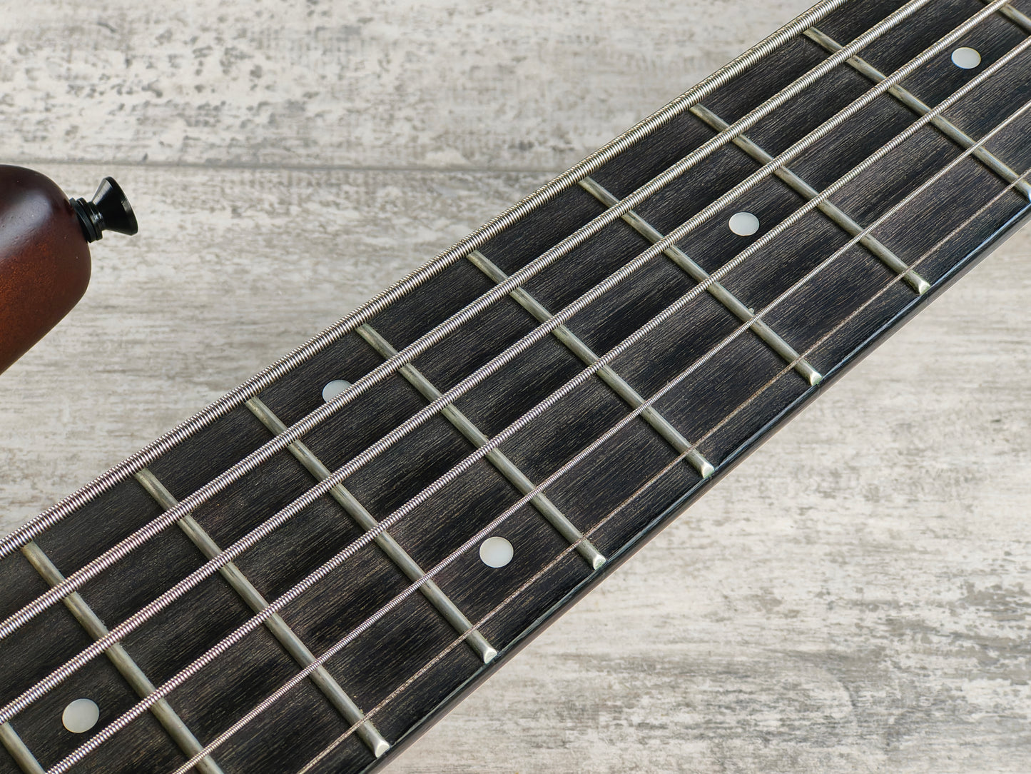 Ibanez SR206B WNF SR GIO 6-String Electric Bass (Walnut Flat)