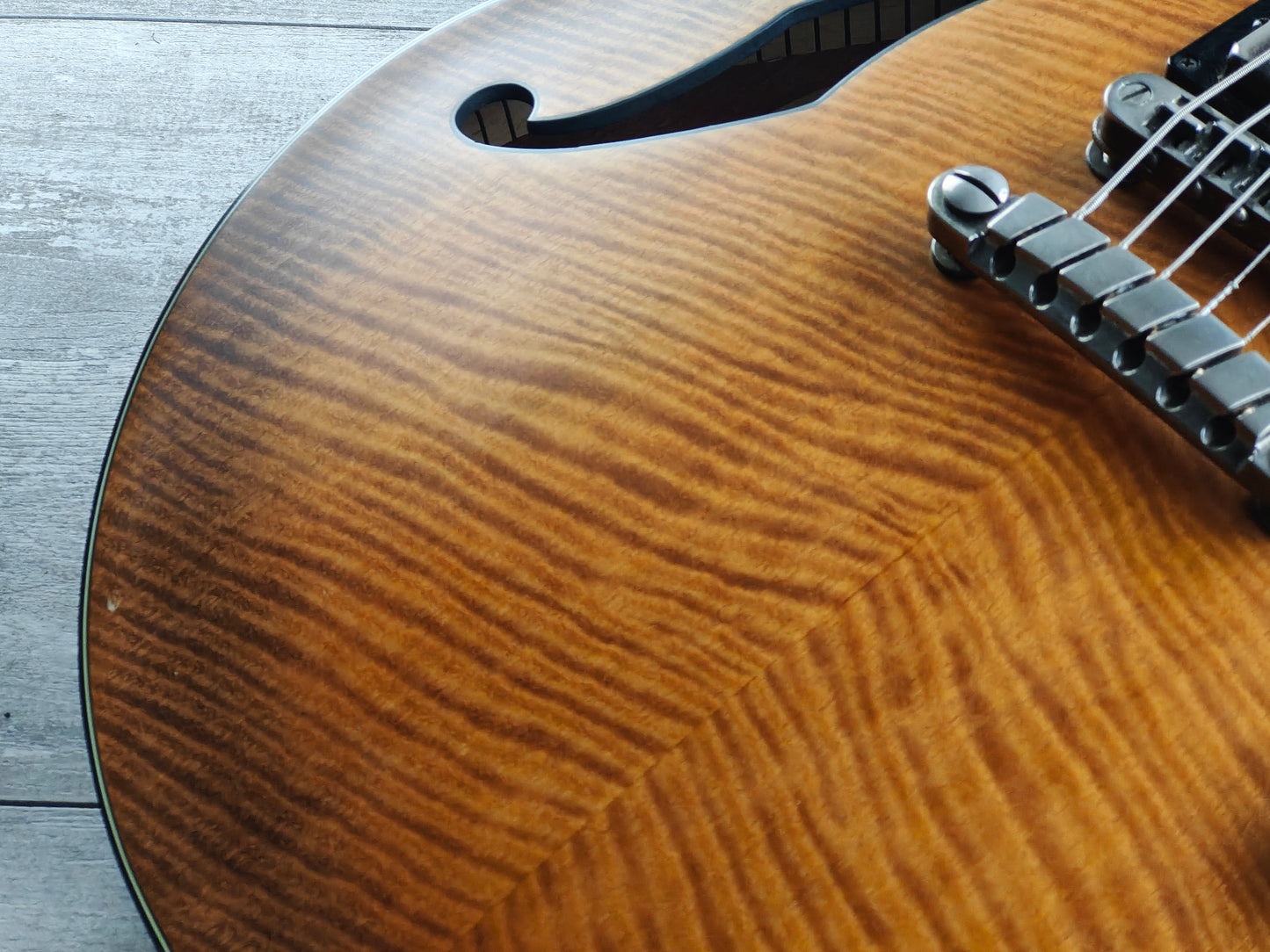 2006 Ibanez AGS83B Artcore Series Hollowbody (Antique Burst)