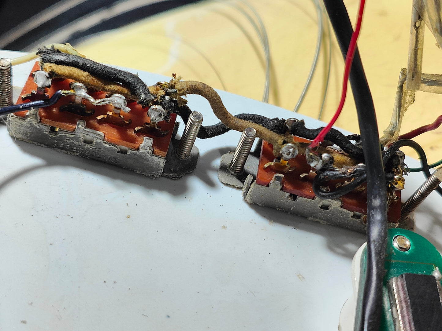 1973 Fender USA Mustang (Aged Olympic White)