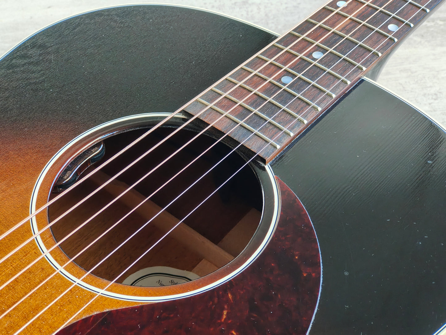2021 Gibson J-45 Standard Acoustic Guitar w/LR Baggs (Vintage Sunburst)