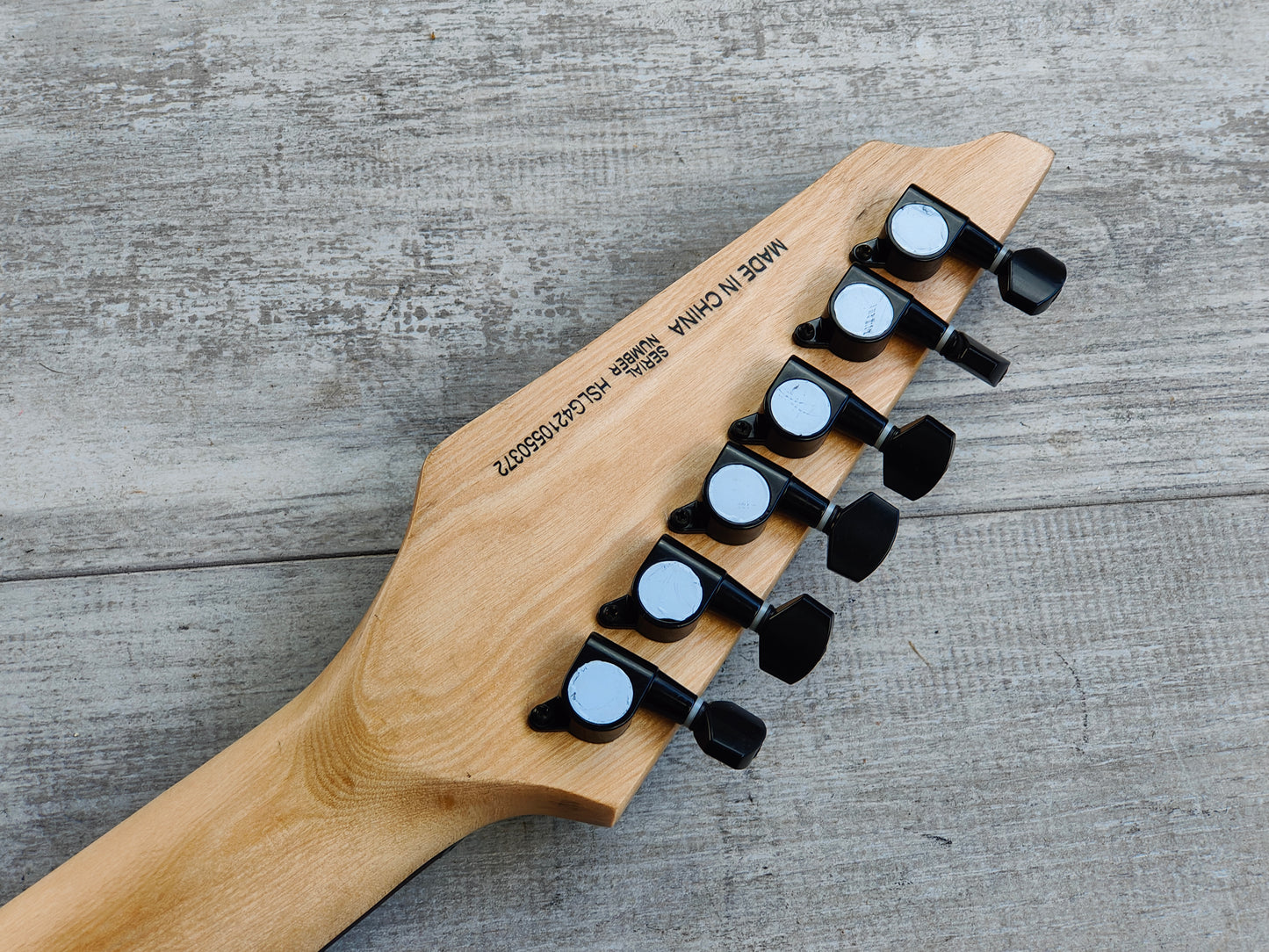 Haze LG4DBK HSS Superstrat (Black)