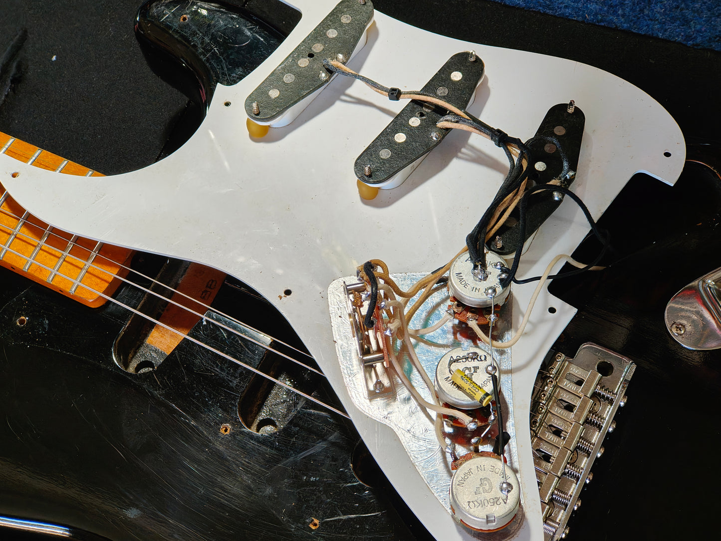 1981 Tokai Japan ST-70 Springy Sound '57 Reissue Stratocaster (Black)