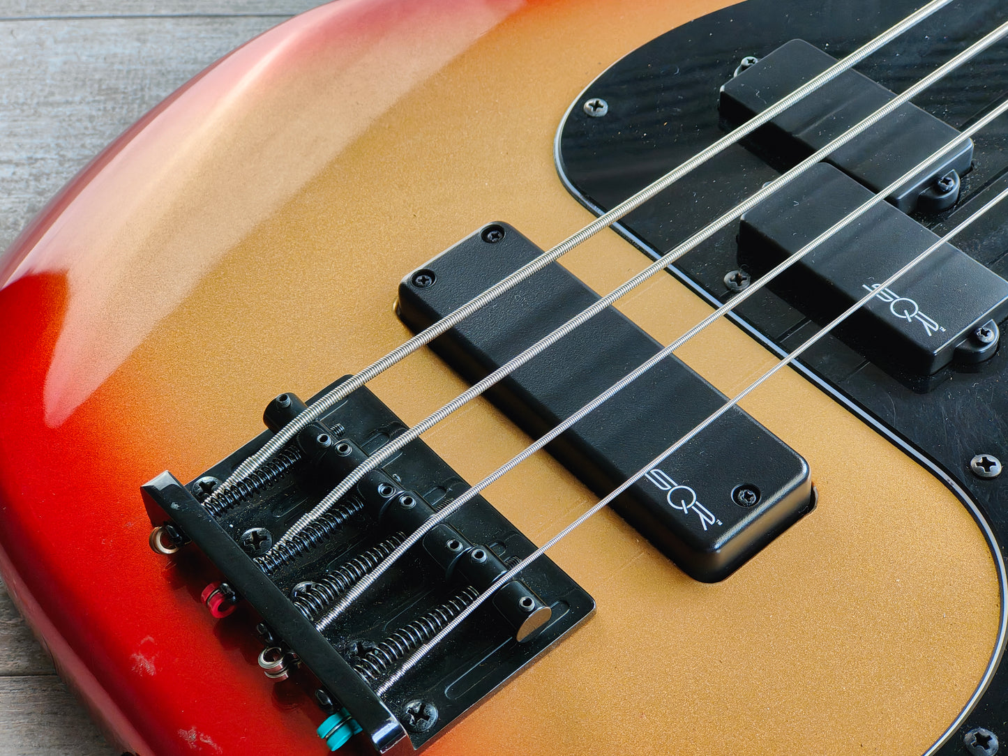 Squier Contemporary Active PH Precision Bass (Sunset Metallic)