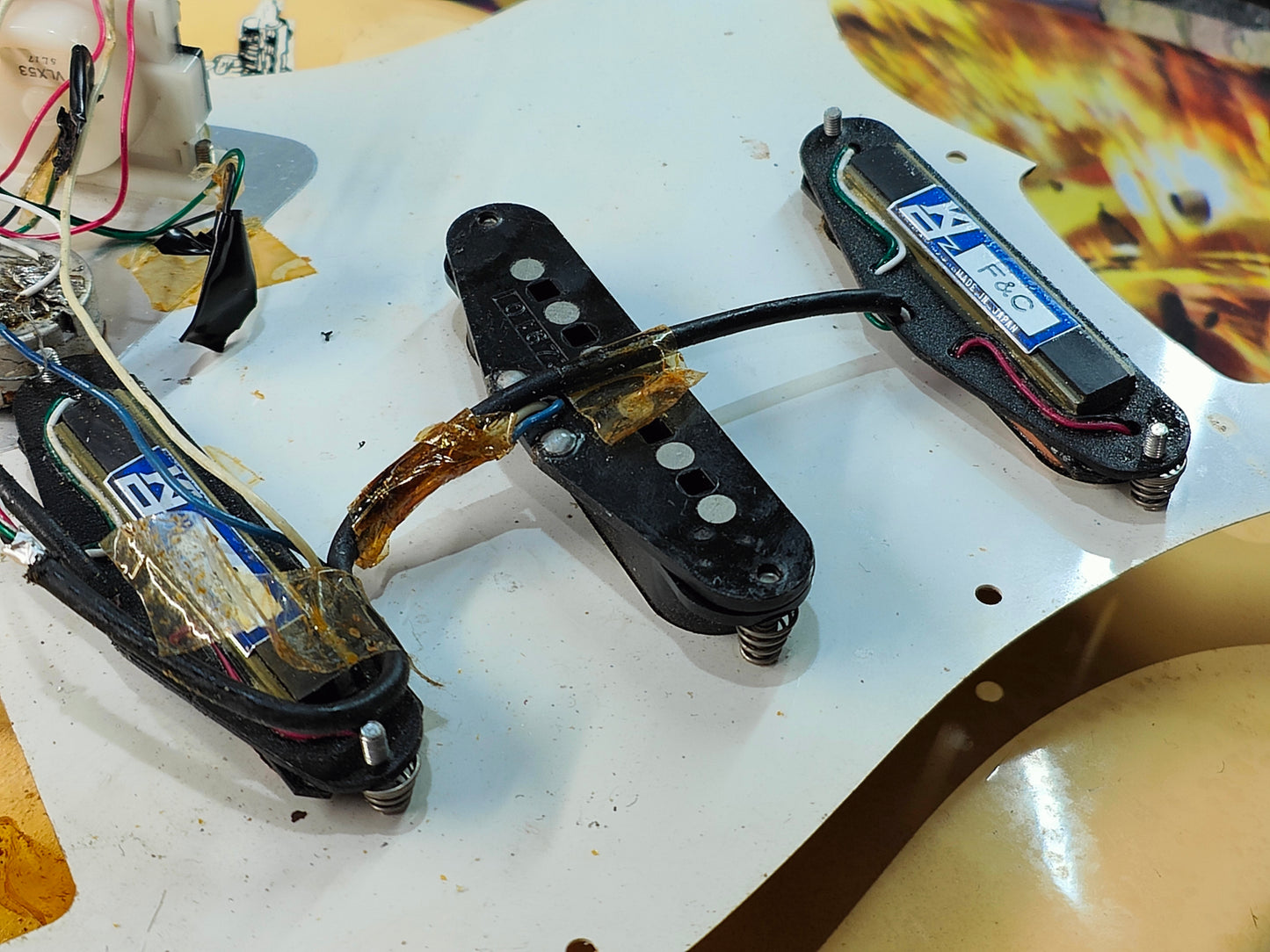 1985 Fender Japan ST72-65 '72 Reissue Blackmore Scalloped Stratocaster (White)