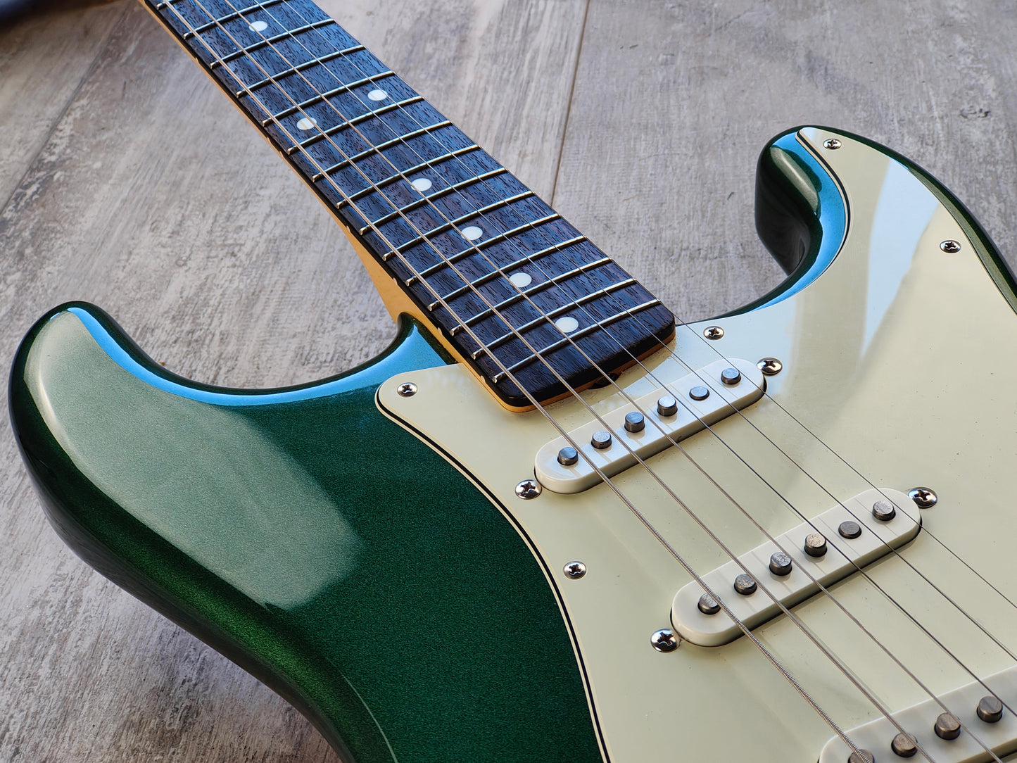 2023 Fender Japan Traditional 60's Stratocaster (Aged Sherwood Green Metallic)