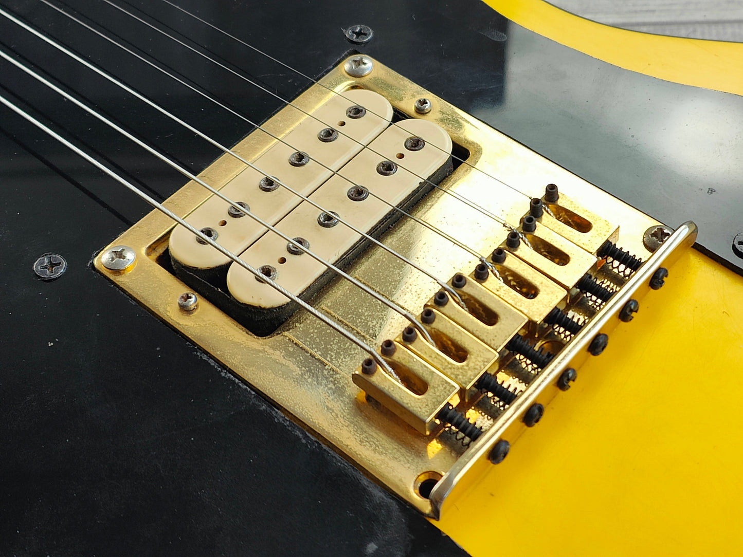 1981 Washburn Japan A-15V Stage Series LH Left Handed Explorer (Yellow)