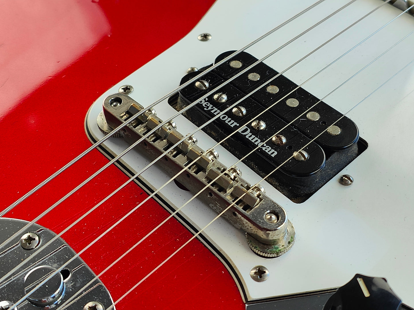 1997 Fender Japan JG66-85 '66 Reissue Jaguar w/Bridge Humbucker (Candy Apple Red)