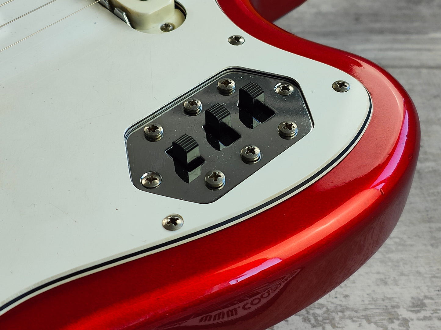 1997 Fender Japan JG66-85 '66 Reissue Jaguar w/Bridge Humbucker (Candy Apple Red)
