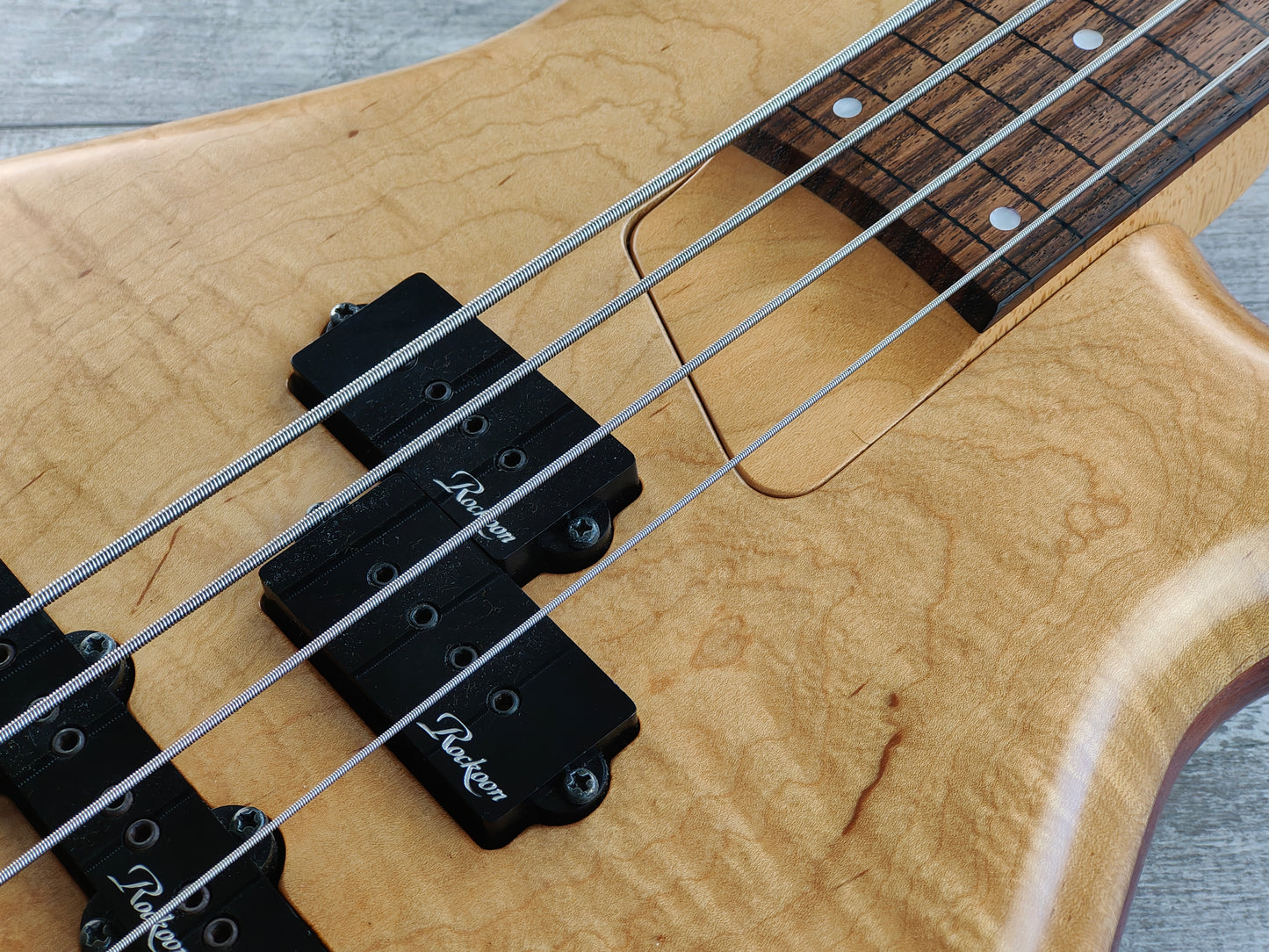1990's Rockoon Japan (by Kawai) RB Series Medium Scale Fretless Bass (Natural)