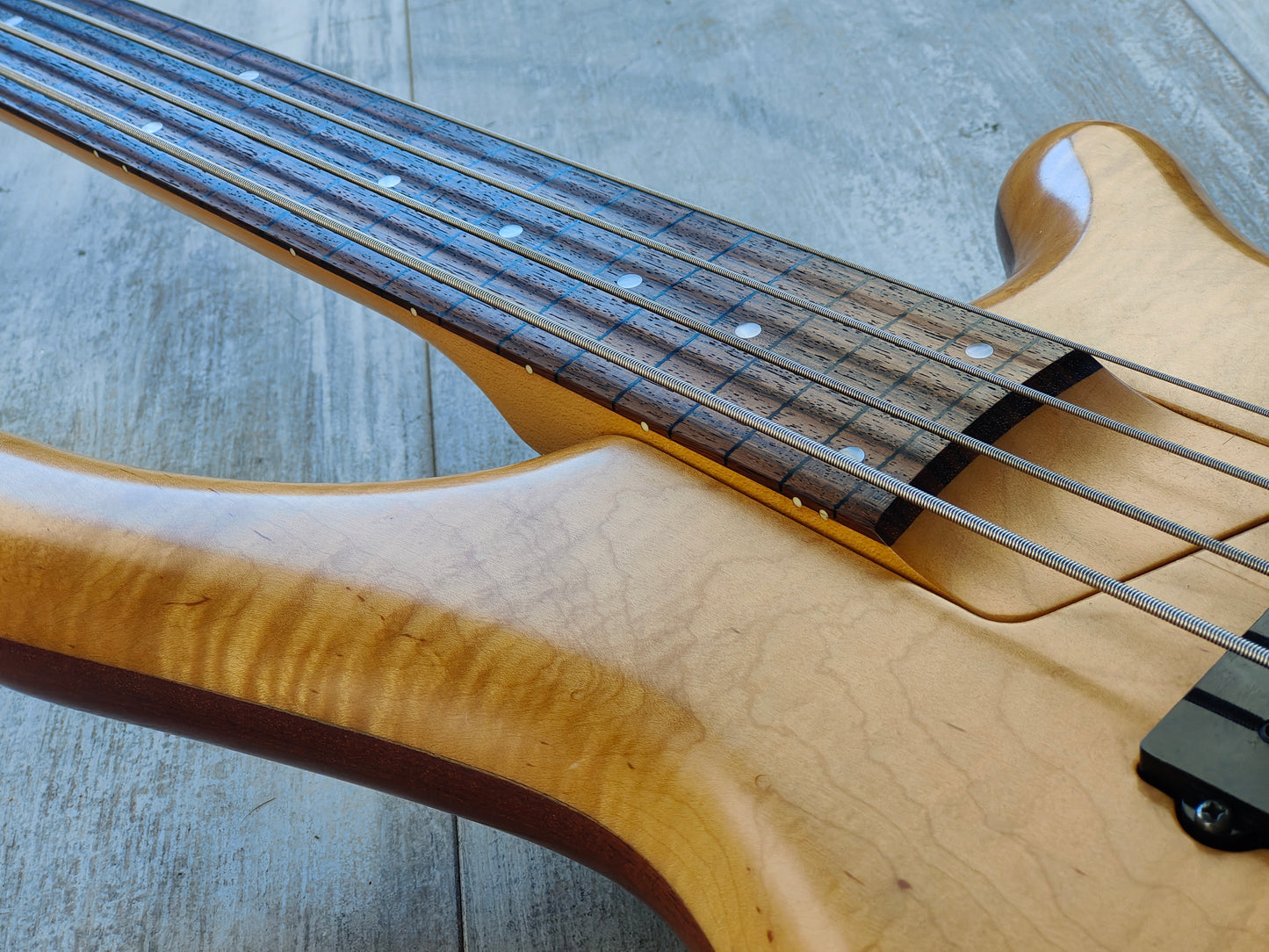 1990's Rockoon Japan (by Kawai) RB Series Medium Scale Fretless Bass (Natural)