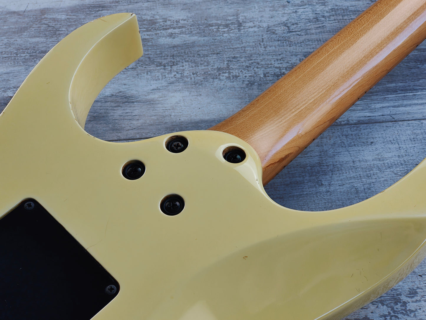 1992 Ibanez Japan PGM300 Paul Gilbert Signature Model Superstrat (White)