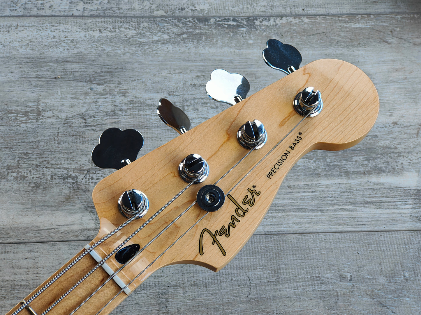 Fender Player II Precision Bass (Hialeah Yellow)