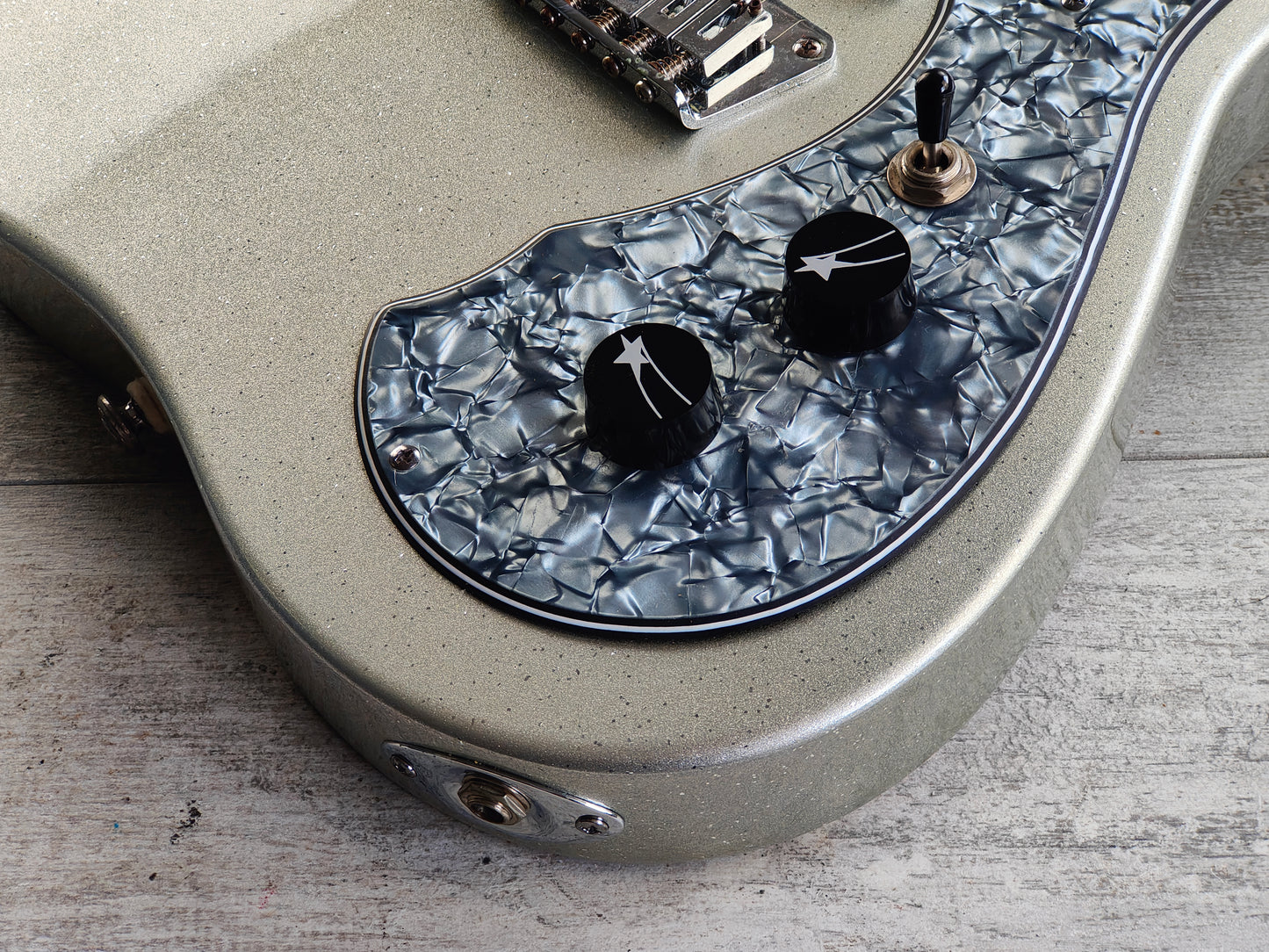 1999 Telestar Mona (Danelectro 1457) Electric Guitar w/Amplifier Case (Silver Sparkle)