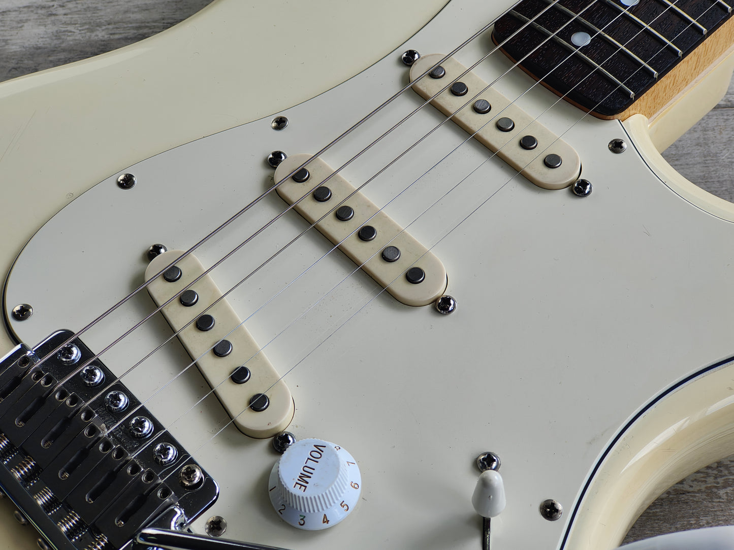 1984 Squier Japan SQ Series Export '70's Reissue Stratocaster (Aged White)