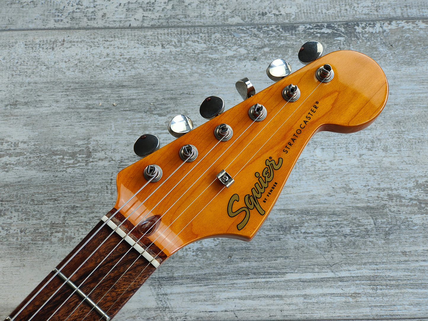 2020 Squier Classic Vibe 60's Stratocaster (Candy Apple Red)