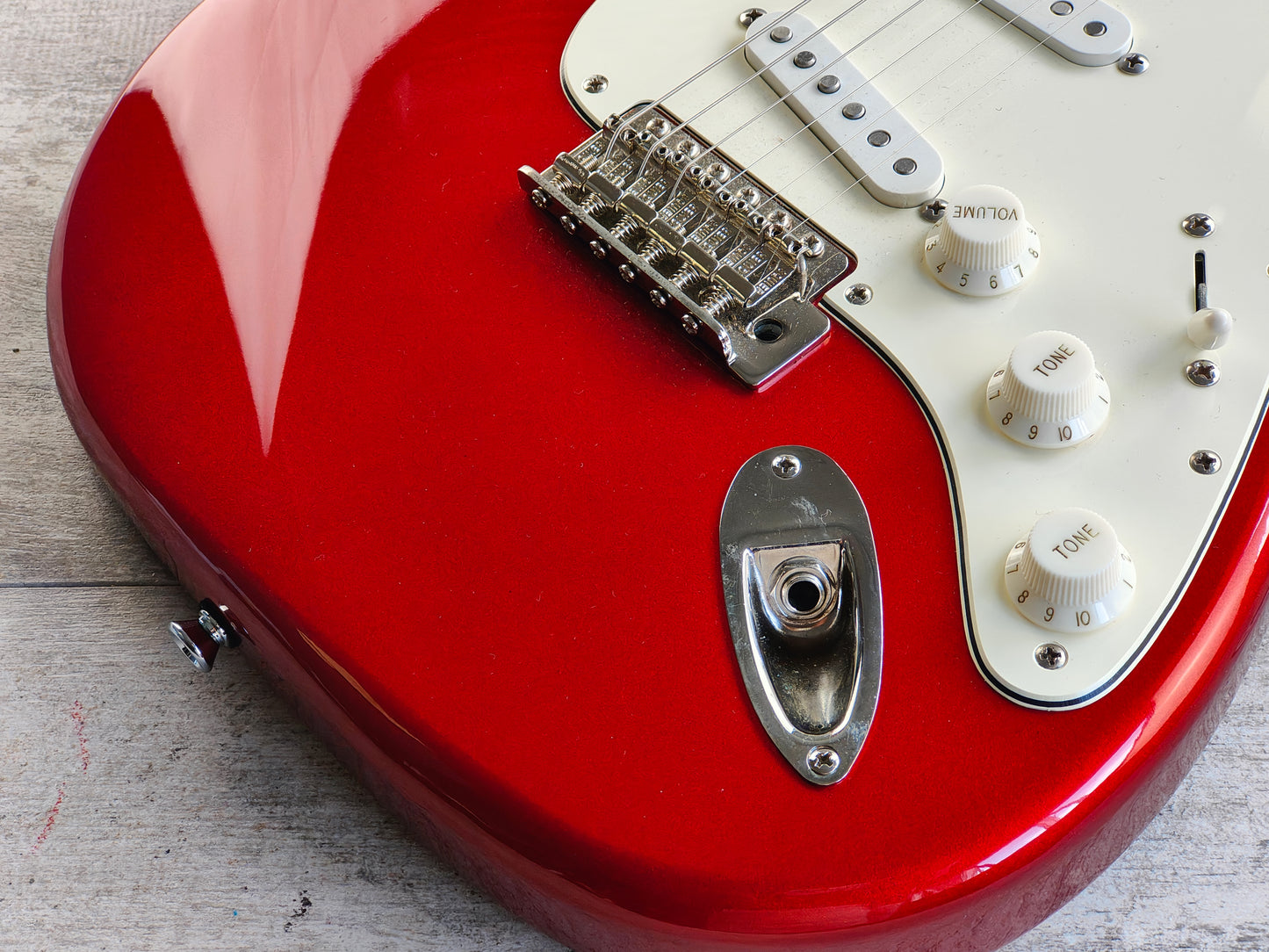 2020 Squier Classic Vibe 60's Stratocaster (Candy Apple Red)