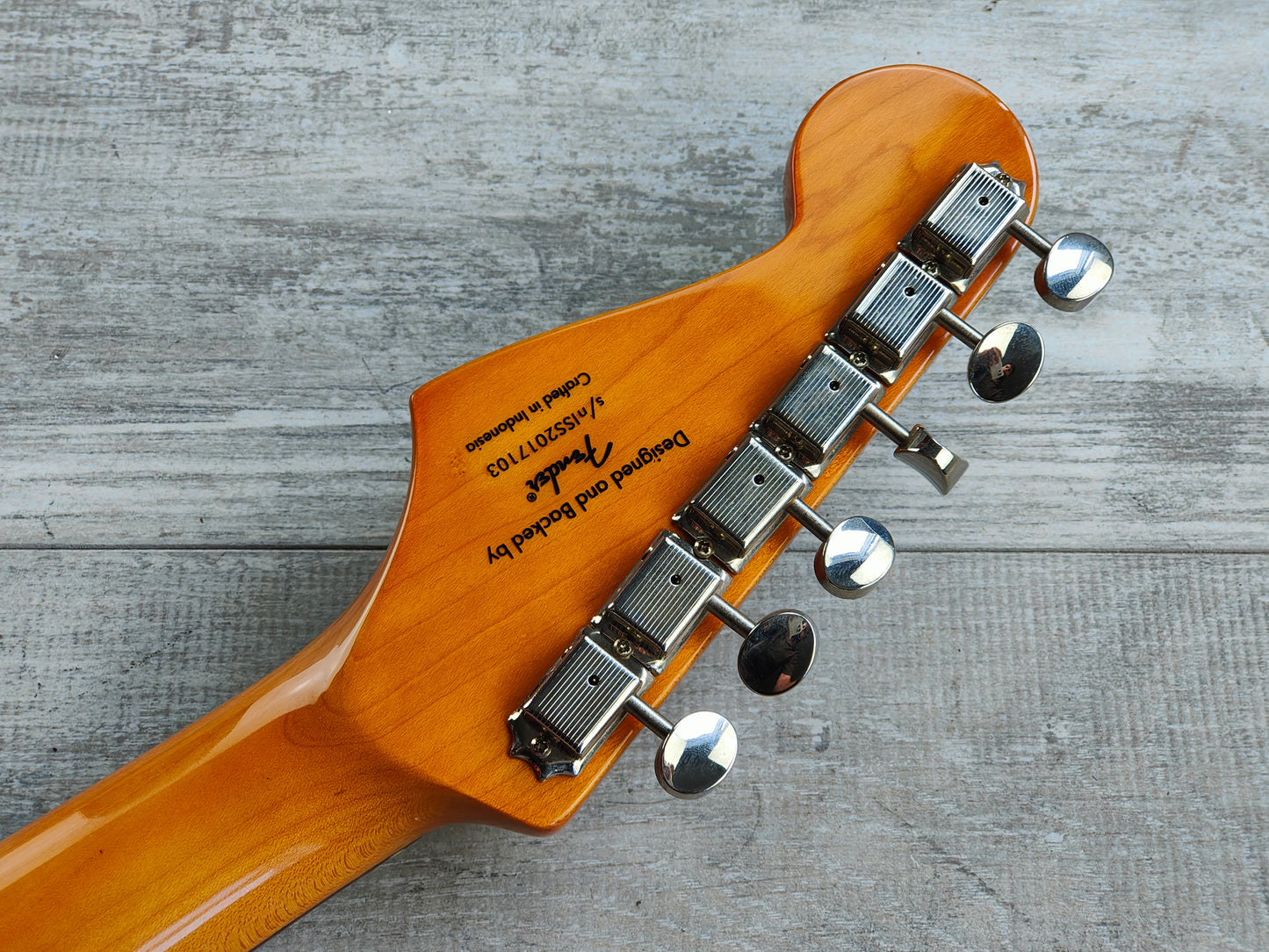2020 Squier Classic Vibe 60's Stratocaster (Candy Apple Red)