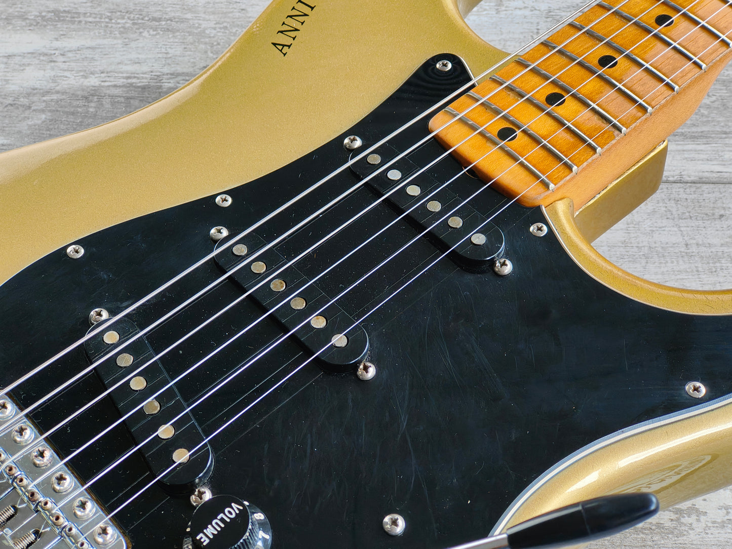 1979 Fender USA 25th Anniversary Model Stratocaster (Anniversary Silver)