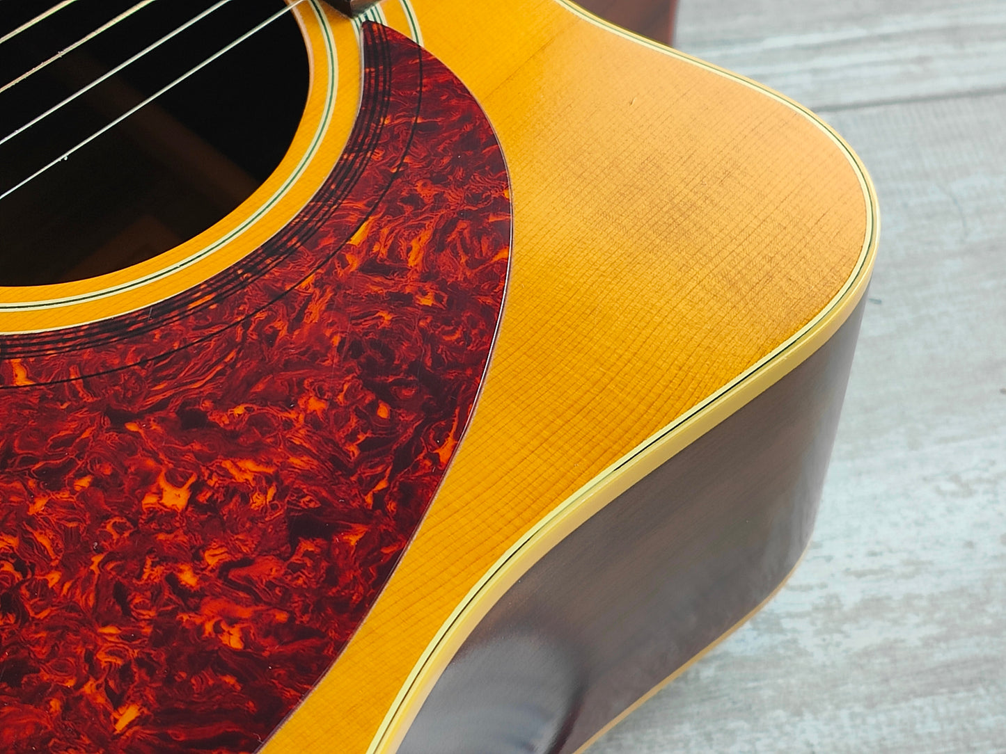 1993 Maton EM325C Vintage Acoustic Electric Guitar w/AP4 Pickup (Natural)