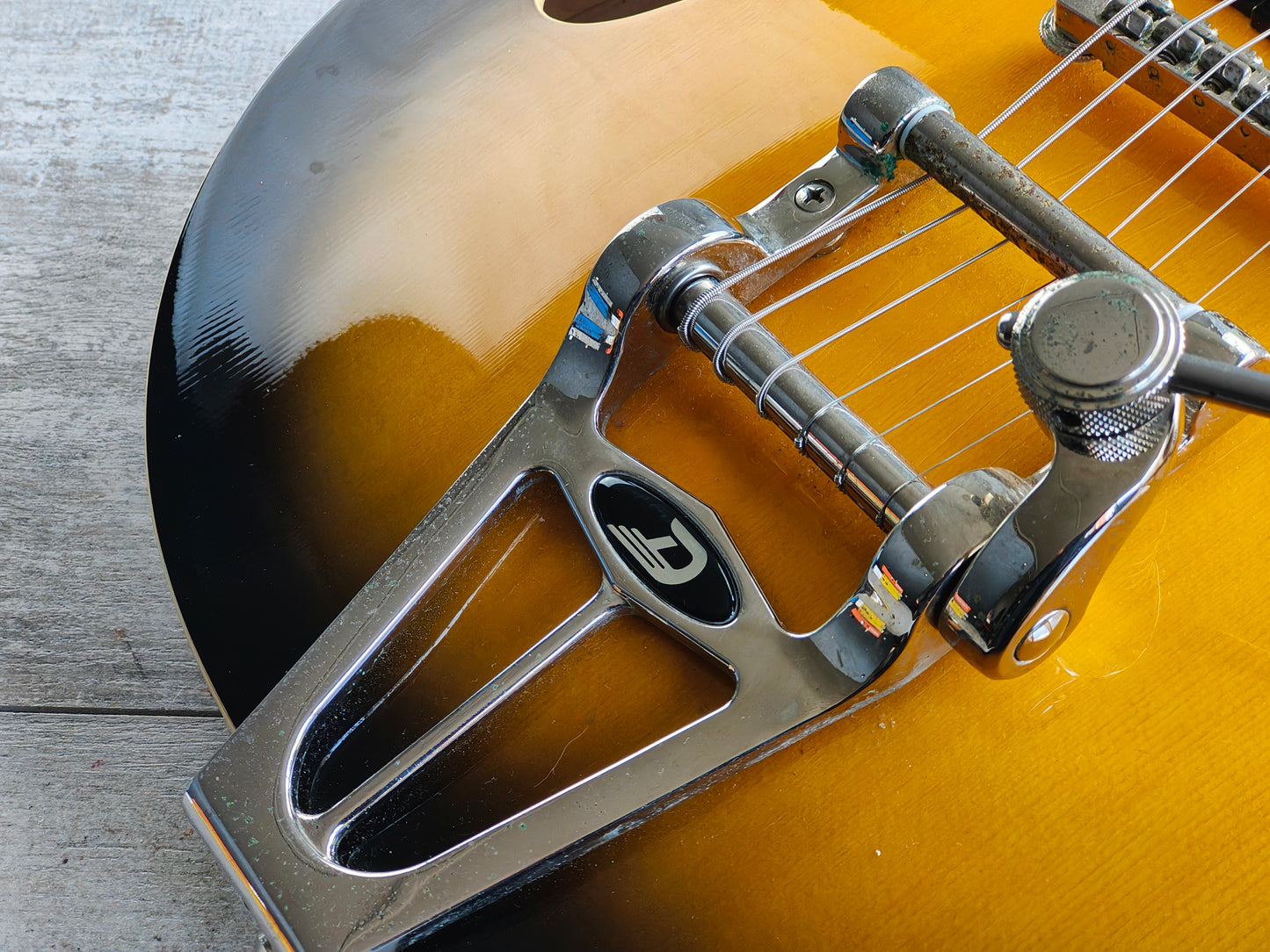 2015 Duesenberg Starplayer TV Semi Hollowbody (2-Tone Sunburst)