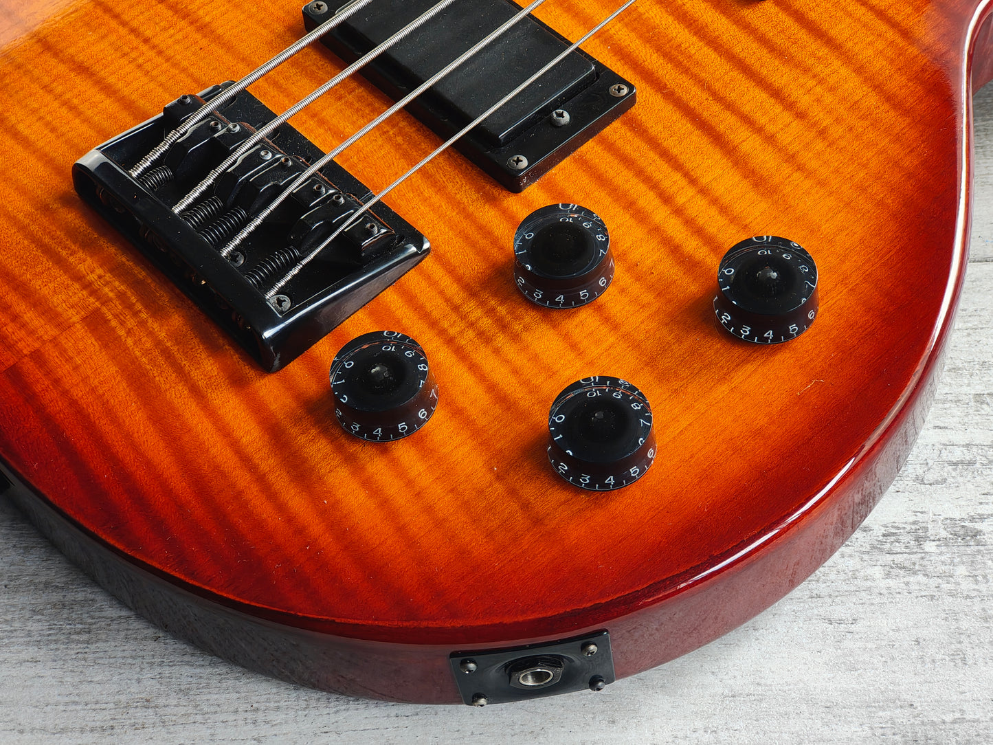 1997 Epiphone Korea Les Paul Bass (Amber Sunburst)