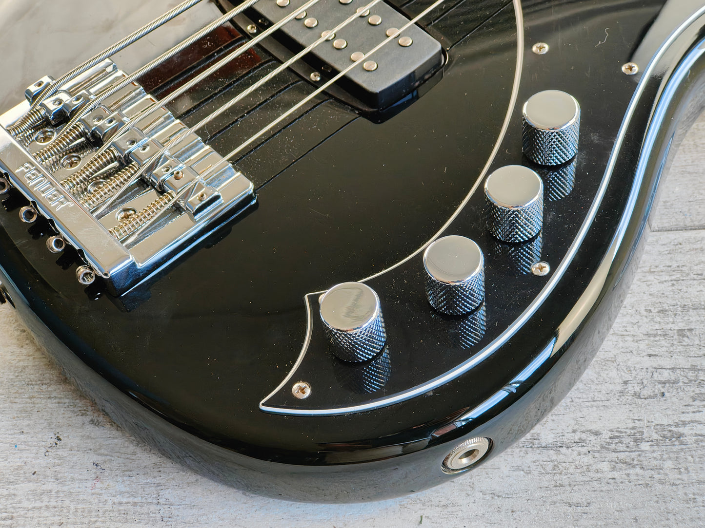 2014 Squier Dimension V 5-String Bass (Black)