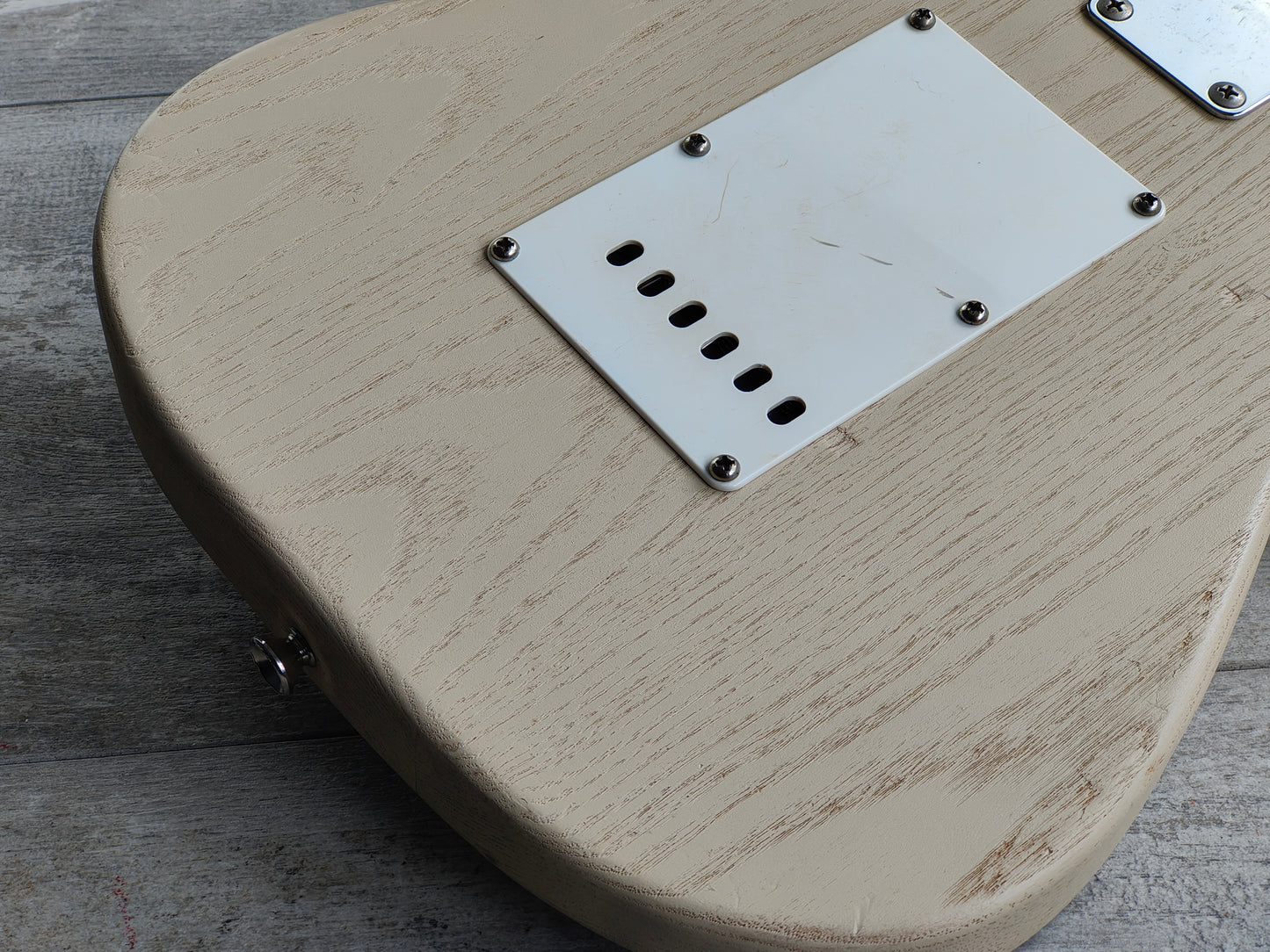 1992 Fender Japan MST-32 Mini Stratocaster (White Ash)