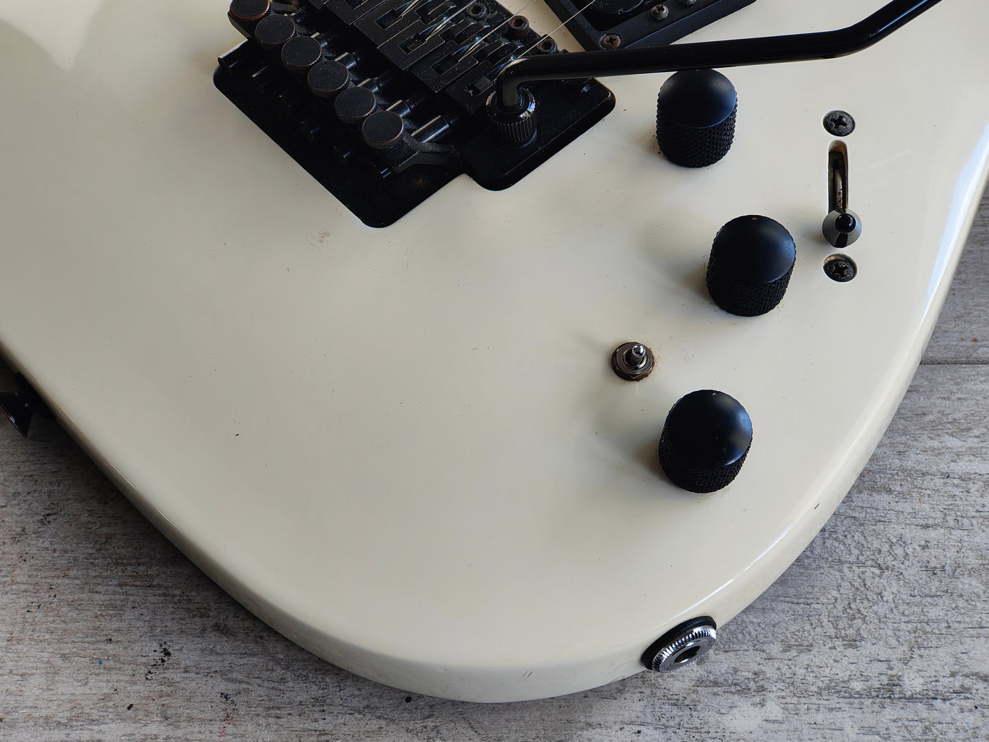 1989 Kramer 100 Series 620 HSS Superstrat w/Floyd Rose (White)