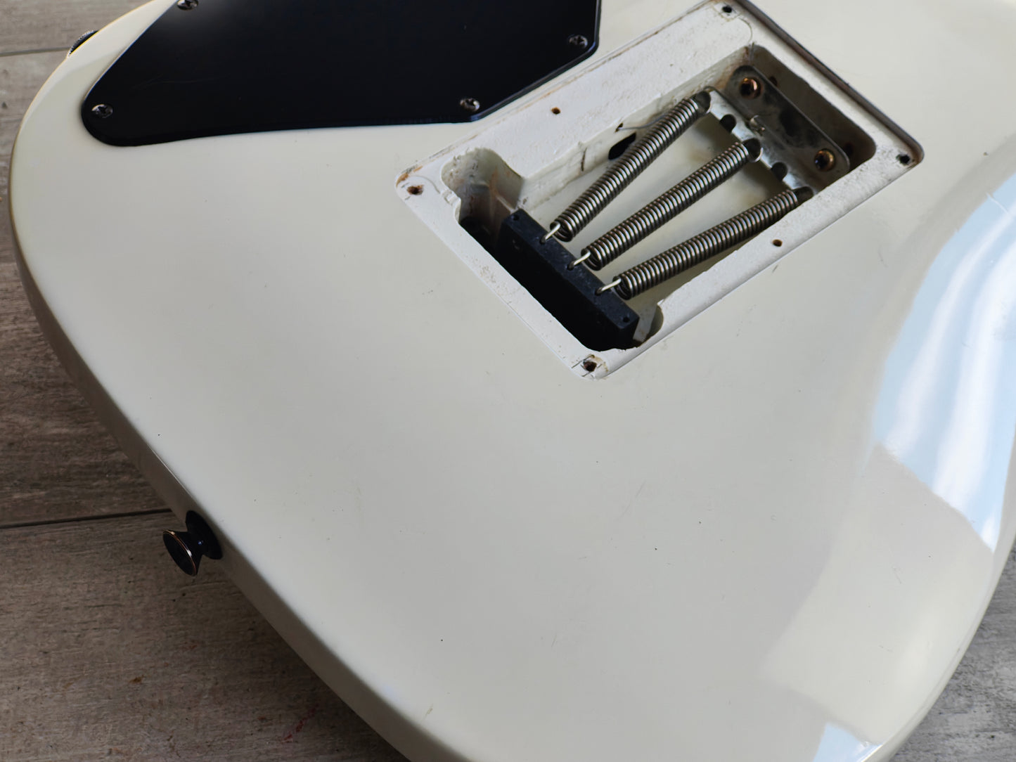 1989 Kramer 100 Series 620 HSS Superstrat w/Floyd Rose (White)