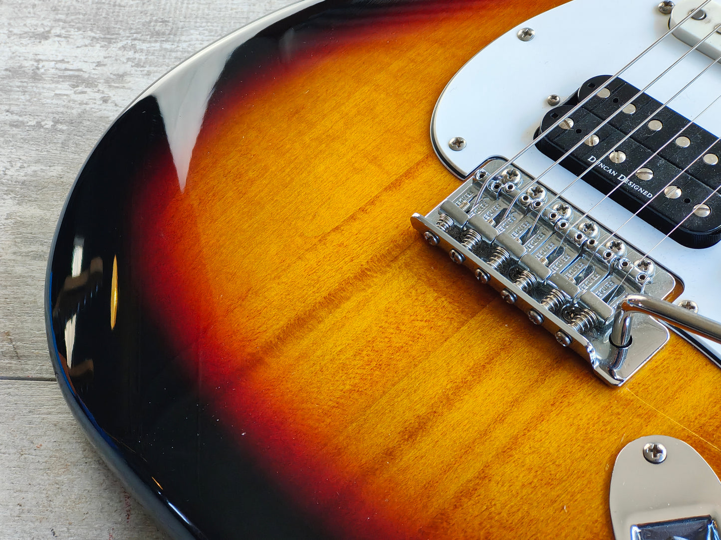 2018 Squier Vintage Modified HSS Stratocaster w/Duncan Designed Pickups (Sunburst)