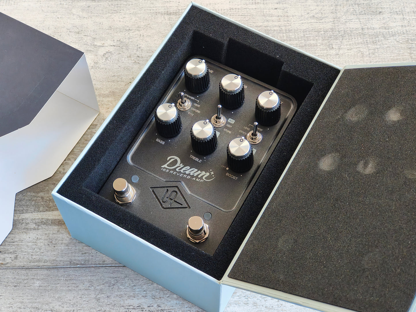 Universal Audio Dream '65 Reverb Amplifier Pedal
