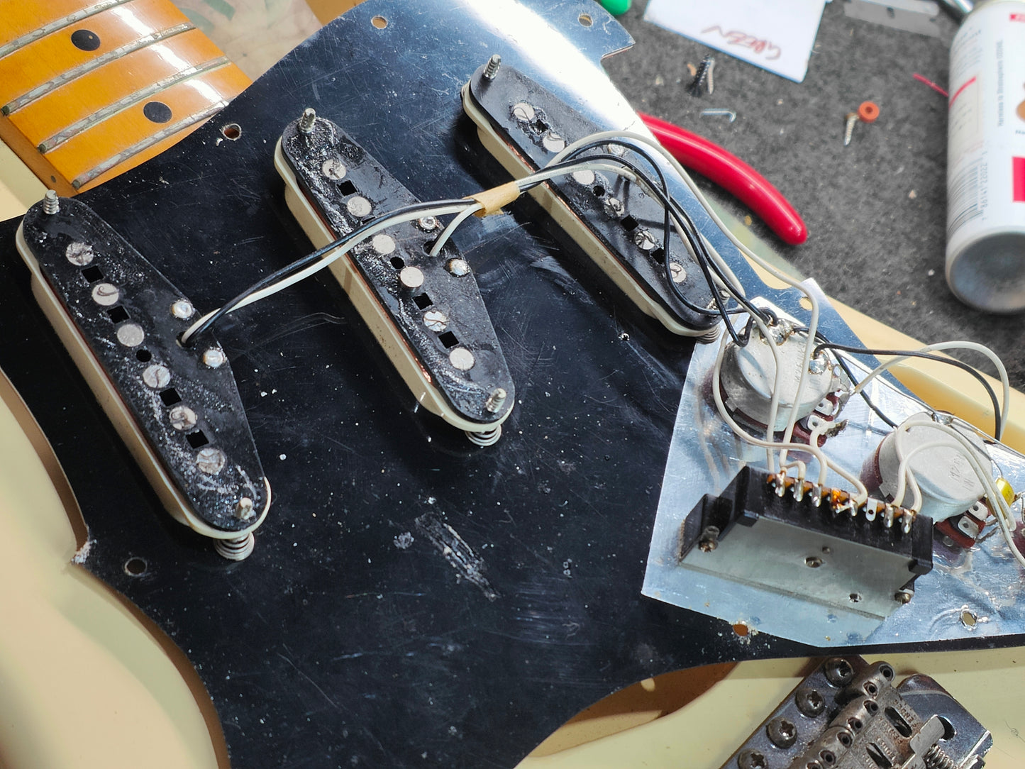 1991 Fender Japan ST57-500 '57 Reissue Stratocaster (Vintage White)