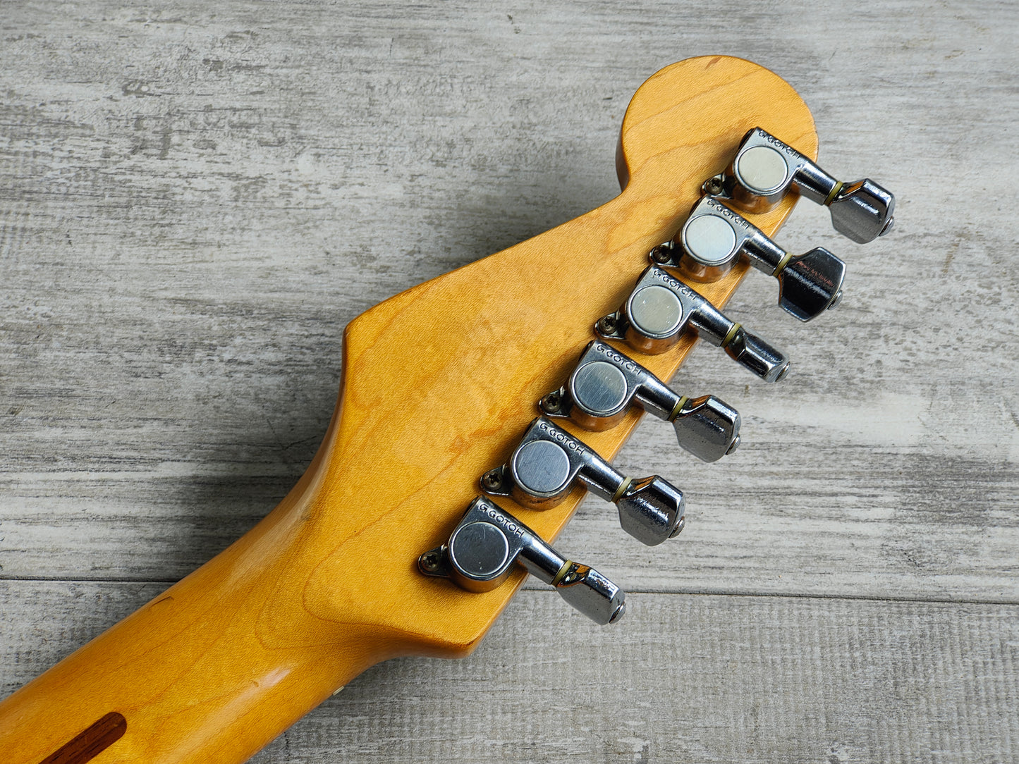 1991 Fender Japan Vintage Stratocaster w/US Pickups (Metallic Pink)