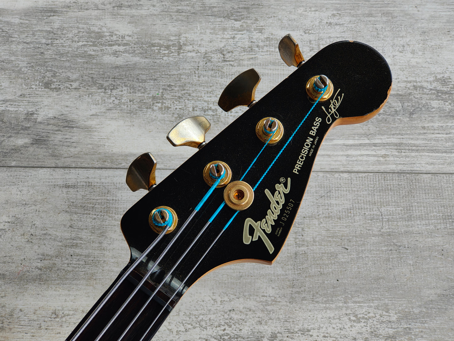 1989 Fender Japan Precision Bass Lyte (Montego Black)