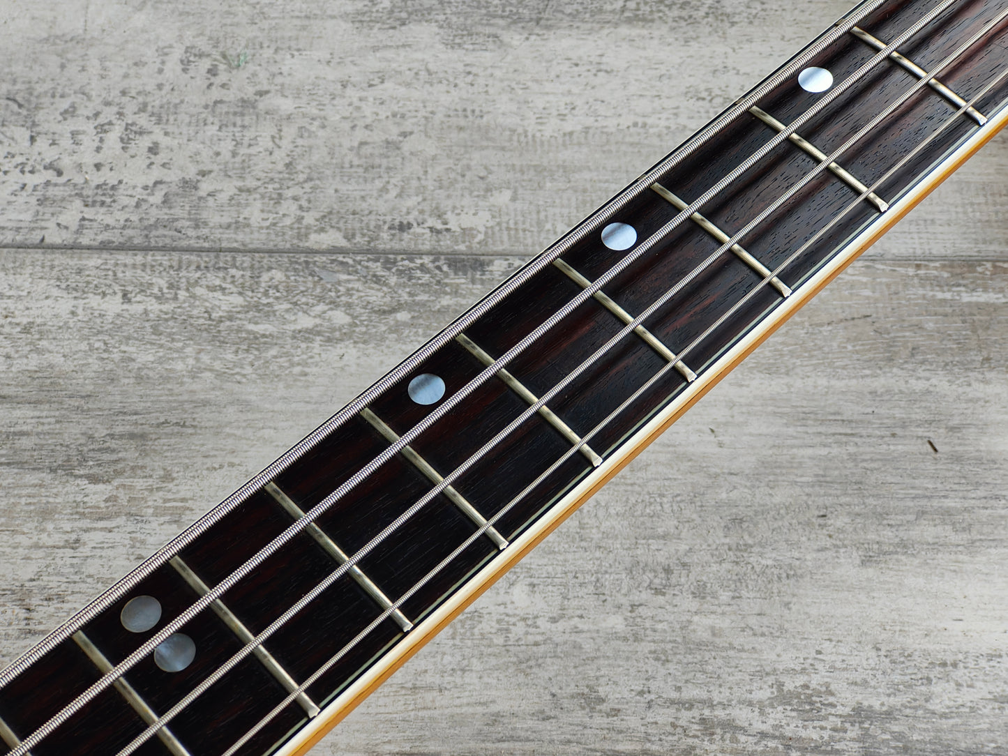 1969 Diamond (by Aria Japan) 5120 Short Scale Hollowbody Bass (Sunburst)