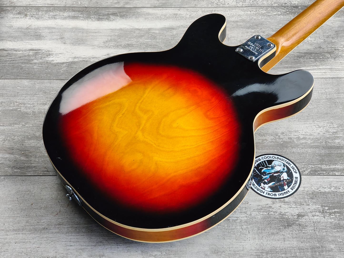 1969 Diamond (by Aria Japan) 5120 Short Scale Hollowbody Bass (Sunburst)