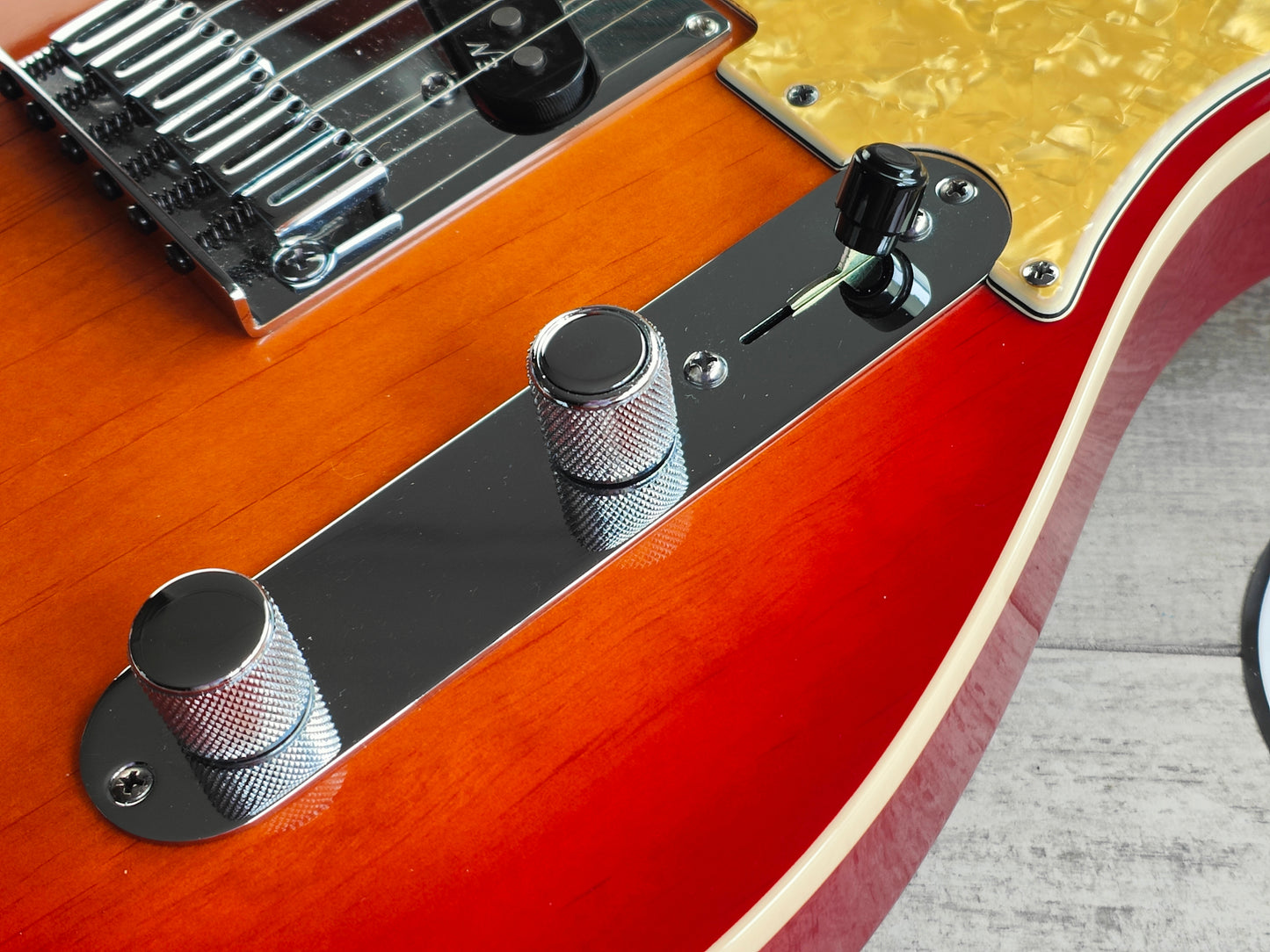 2009 Fender USA American Deluxe Telecaster (Aged Cherry Burst)