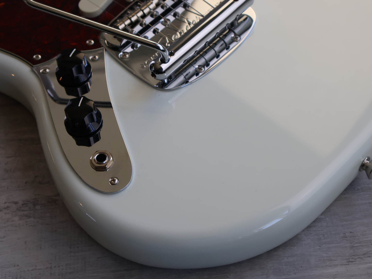 2023 Fender Japan Traditional '60s LH Left Handed Mustang (Olympic White)