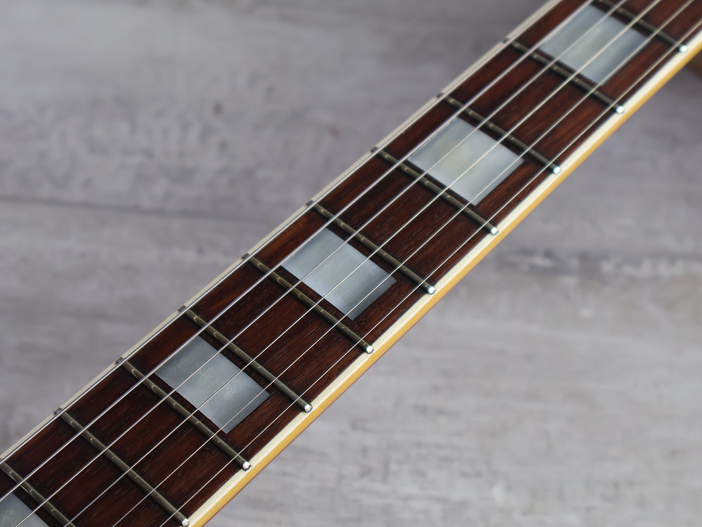 1976 Aria Pro II Japan LC-500 Les Paul Custom (Cherry Sunburst)