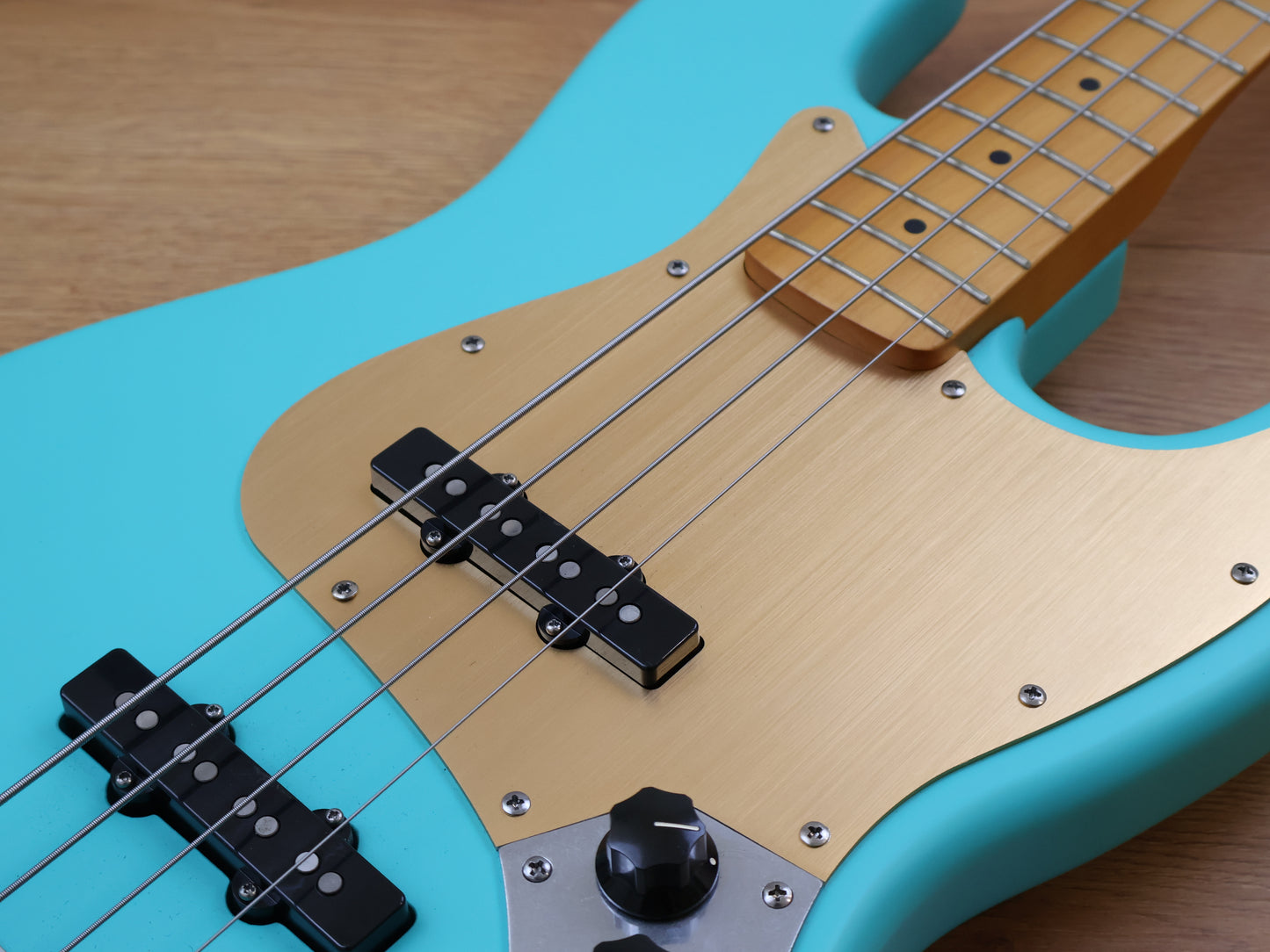 2022 Squier (by Fender) 40th Anniversary Jazz Bass